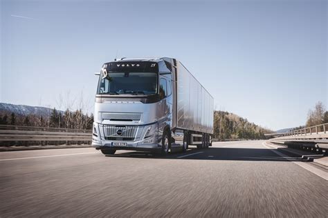 vybaveni_volvo_fh8x4.jpg