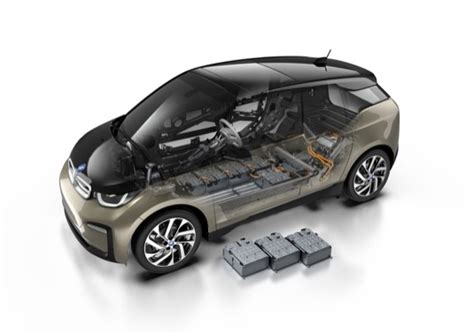 Obrázek: BMW i3 s 42 kWh baterií v městském provozu