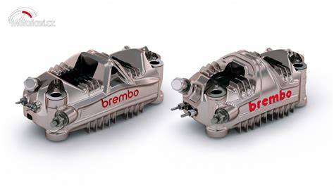 Infografika: Srovnání brzdových vzdáleností - sériové vs. Brembo Upgrade