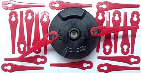 detail rotačního kotouče s plastovými čepelemi