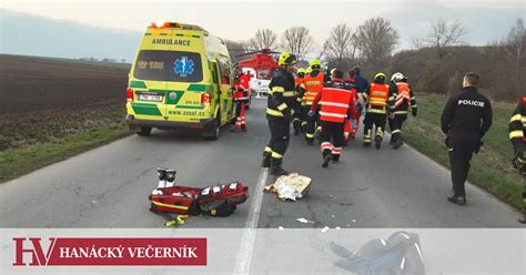 Ilustrační foto ženy na motocyklu