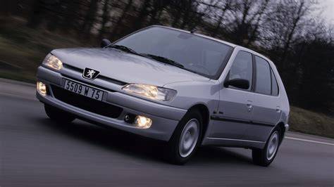 Infografika: Technická špecifikace Xsara a porovnání s Peugeot 306
