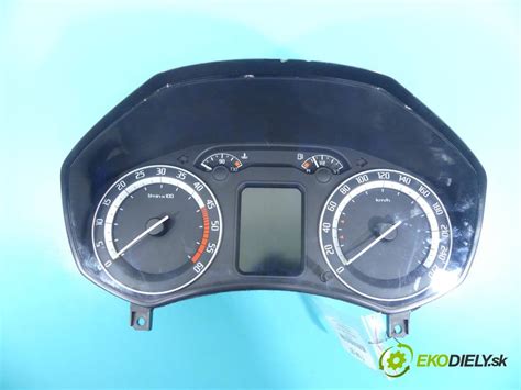 Ilustrace přístrojové desky Škoda Octavia 2 s vyznačením servisních tlačítek