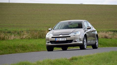 Detail hydropneumatického podvozku Citroënu