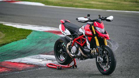 Ducati Hypermotard na výstavě a detaily
