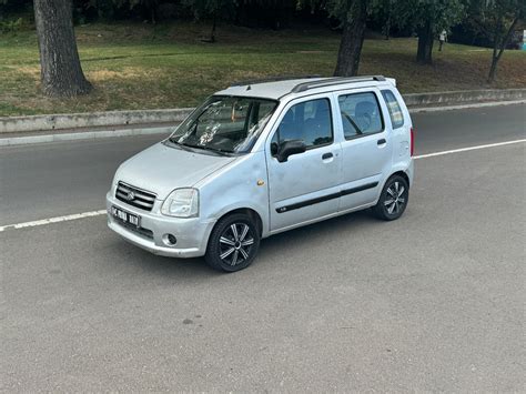 Srovnávací tabulka nejlépe hodnocených pneumatik pro Suzuki Wagon R+ s jejich klíčovými vlastnostmi.