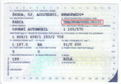 vizuální přehled: VIN kód a jeho sekce (A-G, H-Q) s popisem