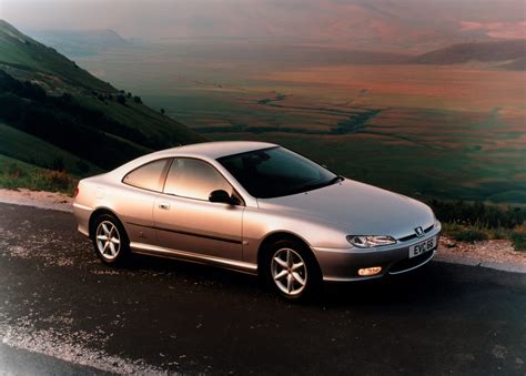 Ilustrační foto exteriéru Peugeotu 406 Coupé