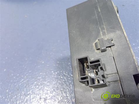 Detail škrticí klapky pro Opel Vectra C