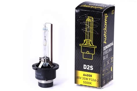 Porovnání originální a padělané xenonové výbojky D2S