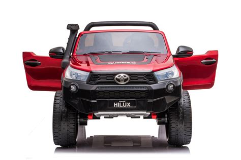 Fotodémontrace: otevřené dveře a kapota Hilux Rugged 24V