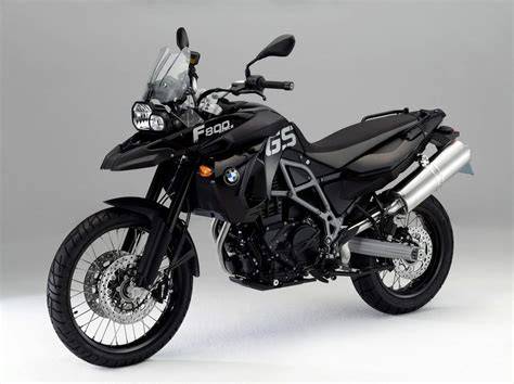 Schéma motoru F 800GS a umístění výfuku