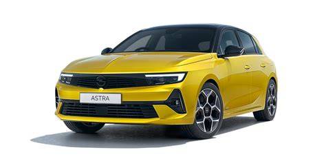 Kde: Infografika znázorňující hlavní barevné varianty Opel Astra a jejich doplňkové výbavy