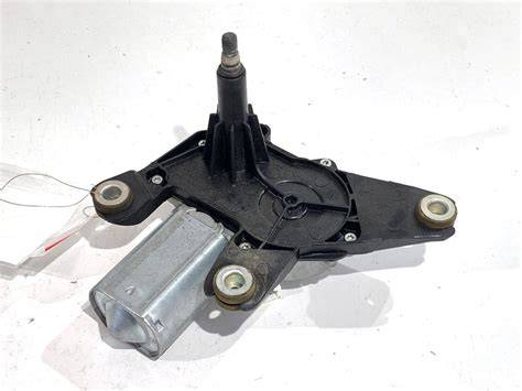 Systém zadního stěrače Nissan Pathfinder - motor, spojovací mechanismus a rameno
