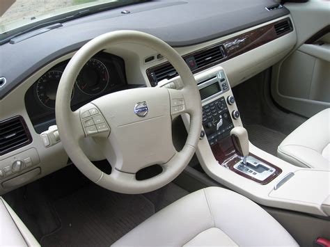 Volvo S80 interiér a prostor na cestování