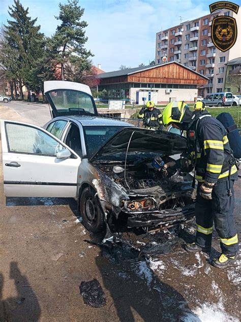 ilustrace bezpečného odstavění vozidla při zhasnutí motoru