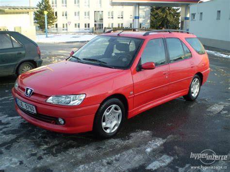 Infografika srovnání motorizace Peugeot 306 Break (7E): výkon, točivý moment, objem, spotřeba