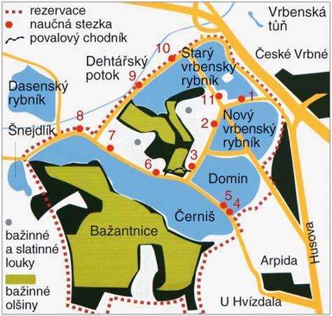 Infografika: mapa regionu Českých Budějovic a vyznačením Vráta, rybníků a míst spojených s rekonstrukcí a vrakoviště
