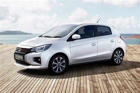 Mitsubishi Space Star - palubní deska a multimédia