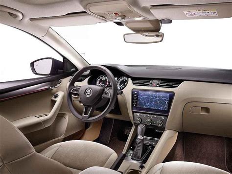 Detailní pohled na nové dekory a čalounění interiéru modernizované Octavie.