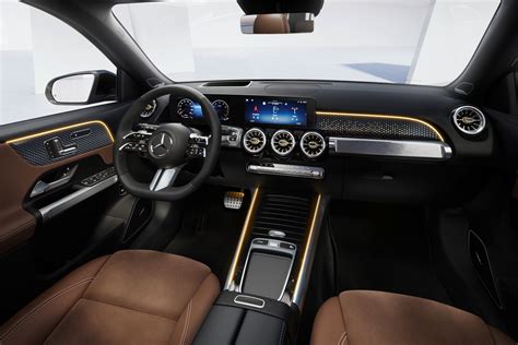 Interiér Mercedes GLB 2021 - moderní kus k mání