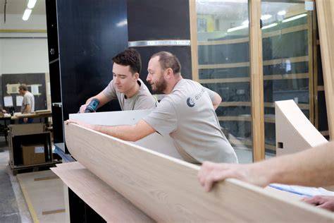 Ergonomie a materiály v moderních interiérech