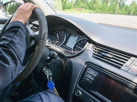 Ilustrační foto automobilu na technické kontrole