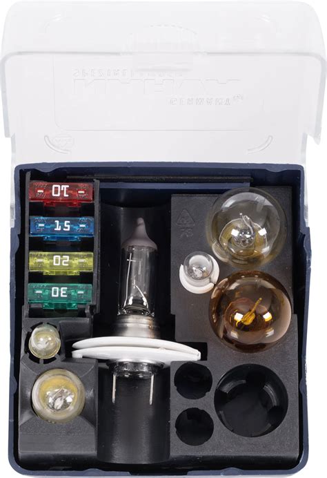 Sada povinných žárovek pro halogenová světla.