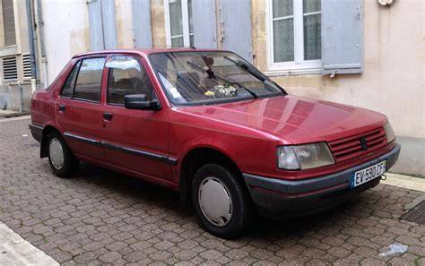 Infografika: Přehled motorových verzí Peugeot 309 (10C, 10A)