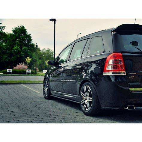 Infografika: Porovnání originálních a aftermarket prahů pro Opel Zafira B
