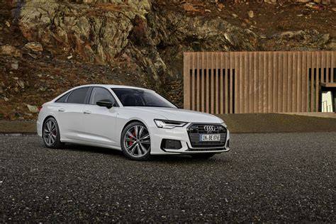 Infografika: Rozdělení verzí Audi A6 quattro a jejich hlavní technické parametry