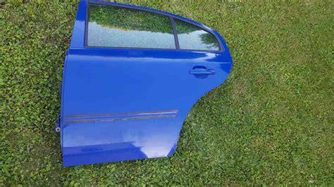 levé zadní dveře octavia 1 sedan modré