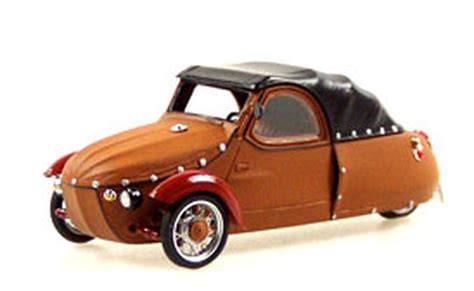 historie Velorexu a modely 16/350 (informační grafika)