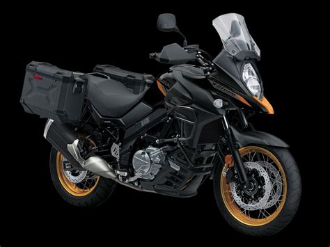 Infografika: Srovnání technických parametrů Suzuki V-Strom 650 XT a jeho předchůdců