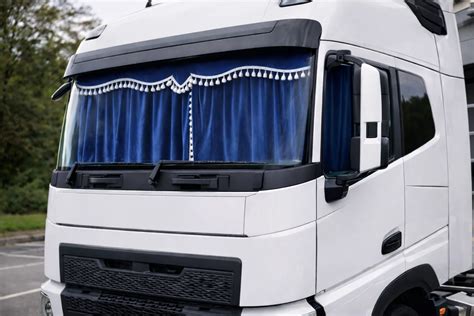 Obrázek: Přední záclonky Volvo FH/FM do roku 2012 - ZAS/PR/VO/CZAR/BIALE