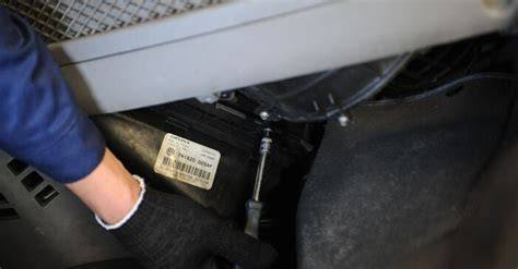 Schéma umístění kabinového filtru u VW T5
