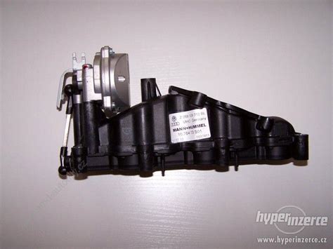 schéma škrticí klapky a její umístění v sání