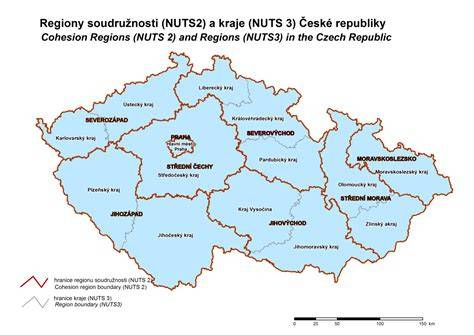 Mapa regionů s pobočkami AAA AUTO a pohlavní rozložení zaměstnanců v ČR, SR, PL