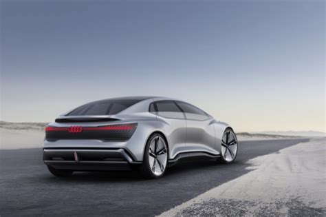 Infografika: Audi Aicon - koncept autonomního elektromobilu