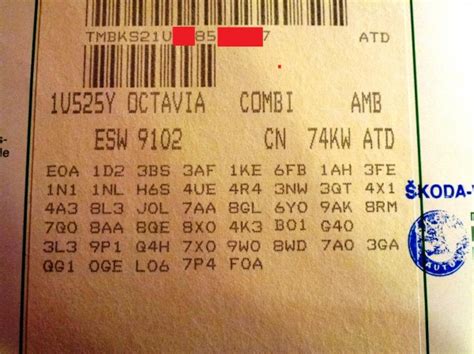 Štítek s kódy na B sloupku automobilu Opel Astra
