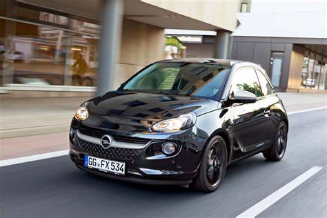 Opel Adam - ilustrace designu a barevné varianty (dvoubarevná karoserie, střecha)