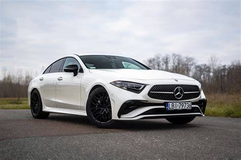 Graf výkonu a spotřeby CLS 400d v testech