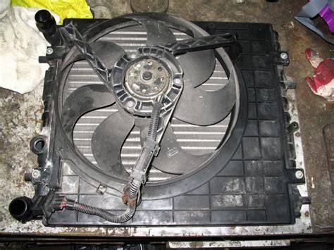 Výměna ventilátoru chladiče Felicia foto nákres