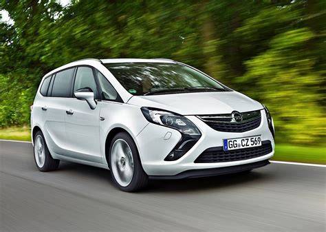 Opel Zafira Tourer interiér
