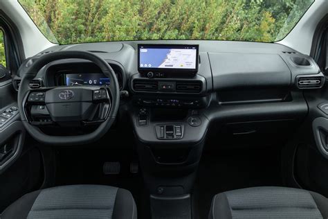 Toyota Proace City interiér a kokpit