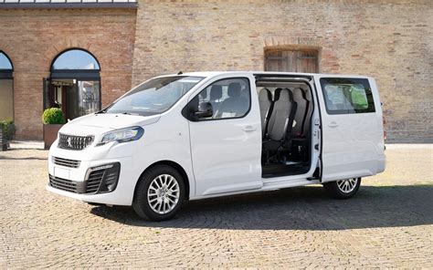 Obrázek: Instalace izolačních clon na Peugeot Expert