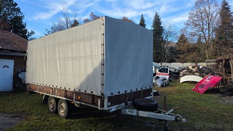 Ilustrační foto profesionálního přívěsu Rydwan s plachtou