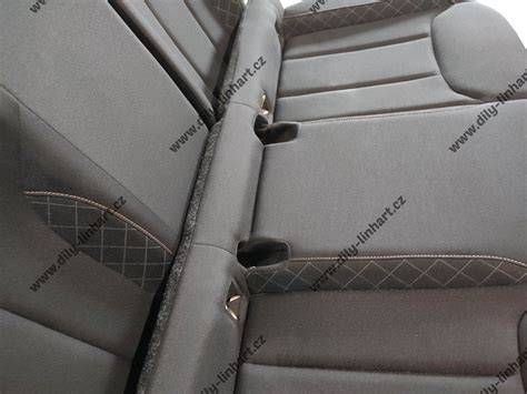 interiér Prius+ sedadla a třetí řada