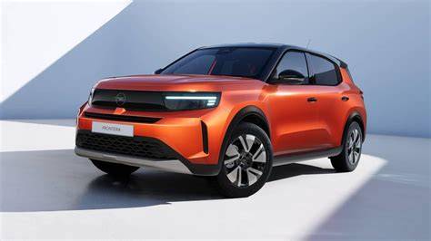 Infografika: Tour nabídky Opel Frontera v Mělníku - kroky nákupu a typické varianty