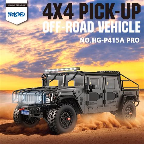 Pick-UP Crawler přejíždí překážku ve sněhu